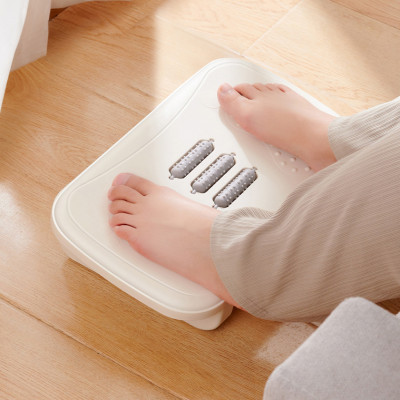 Ghế gác chân công thái học chân vuông tích hợp massage loại tốt mẫu mới 37x23x12 (Tặng kèm quà ngẫu nhiên)