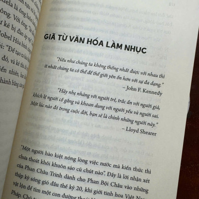 THIỆN, ÁC VÀ SMARTPHONE – Đặng Hoàng Giang – Thái Hà – NXB Hội nhà văn 