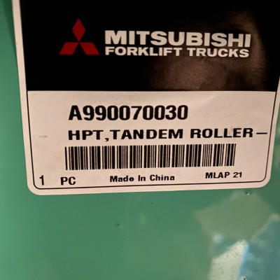 Xe nâng tay chính hãng Mitsubishi - A990070030 - tải nâng 3 tấn - càng rộng 685mm