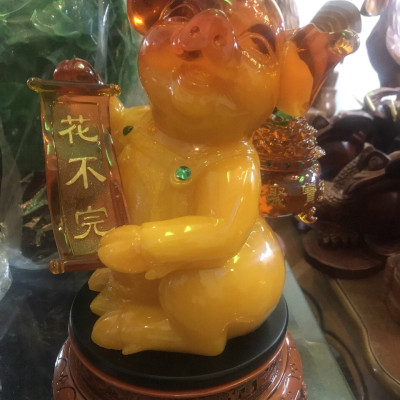 Tượng Chú Heo Vàng to ngồi đế xoay mang vác hủ vàng túi tiền trên lưng 42cmx30cm ý nghĩa money Lộc Vào Anh Chị trưng phòng khách nhà, công ty, bàn làm việc , quà tặng  ạ