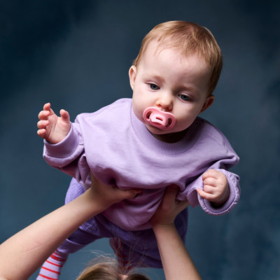 Ty Ngậm Silicon Siêu Nhẹ Cho Bé Tommee Tippee Ultra Light 0-6 Tháng (Vỉ Đơn)