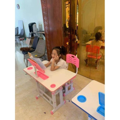 bàn học sinh 2 màu xanh và hồng