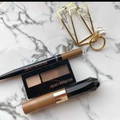 Bút Chì Sáp Kẻ Lông Mày Chống Trôi Lõi Siêu Mịn Màu Xám Tro Kissme Heavy Rotation Eyebrow Pencil 0,09 G