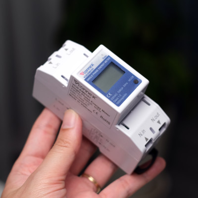 Thiết bị giám sát tiêu thụ điện năng thông minh Vconnex, kết nối app,có chứng chỉ đo lường,