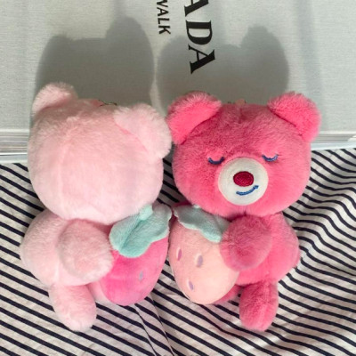 Gấu dâu lotso ngồi, nằm nghiên, lotso nguyên bản cute nhiều mẫu mã - Size 20cm - Quà tặng thú nhồi bông gấu dâu dễ thương - Gối ôm mềm mịn cho bé.