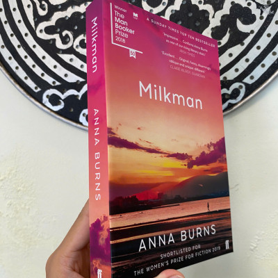 Sách - Milkman by Anna Burns | Irish Literature / Booker Prize Winner / Ngoại văn Nhập khẩu