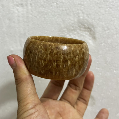 Vòng tay cẩm thạch tụ nhiên màu vàng nâu mật cao 2.8cm (nhiều size) đá thật khai thác tại việt nam