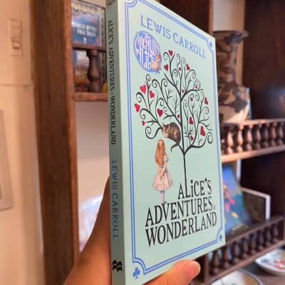 Sách - Alice