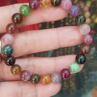  Vòng tay phong thuỷ may mắn đá tourmaline màu bóng đẹp lắm size hạt vòng 8mm đá tự nhiên đeo tốt sức khoẻ, may mắn, tốt cho công việc đeo lên tay bóng đẹp màu rất xinh đẹp ạ