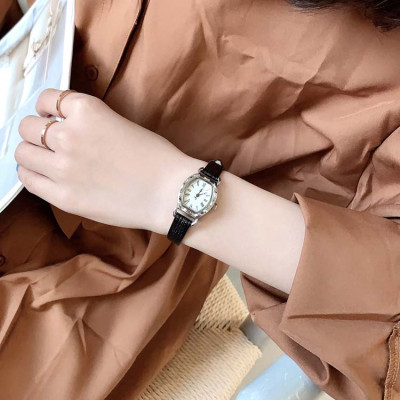 Đồng Hồ Nữ Dây Da Julius JA - 544 (21mm) - Mặt Trắng Dây Đen