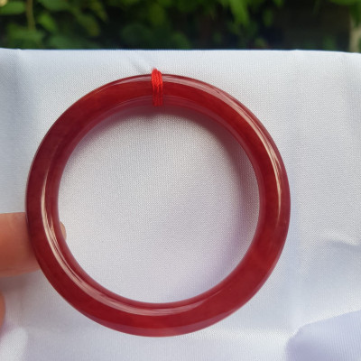 Vòng Cẩm Thạch Đỏ đẹp I Size 49mm Vòng tay đỏ đỏ đậm đẹp đeo lên may mắn chuẩn hợp Nữ mệnh Hỏa mệnh Thổ ạ Nữ cân  nặng 45kg -> 51kg đeo vừa tay đẹp xinh tay ạ