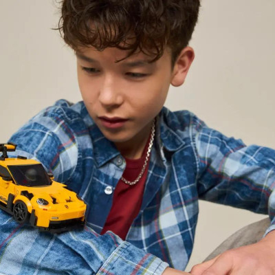 Đồ Chơi Lắp Ráp Siêu Xe Porsche 911 GT3 RS Phiên Bản V29 - Lego Speed Champions 77239 (348 Mảnh Ghép)