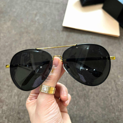 Kính râm nam chống nắng thời trang sành điệu phong cách phi công