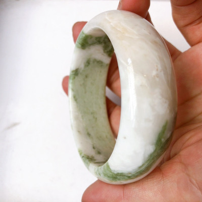 Vòng tay đá cẩm thạch xanh ngọc tự nhiên 100% cho người mệnh Hỏa và Mộc