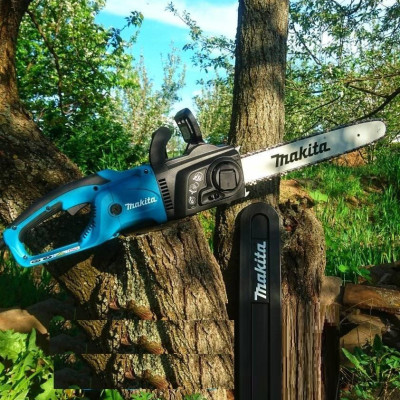 MÁY CƯA XÍCH DÙNG ĐIỆN 400MM 1800W MAKITA UC4051A - HÀNG CHÍNH HÃNG