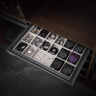 Phụ kiện của tủ áo (Kệ để đồ trang sức ray giảm chấn có vách ngăn, bề mặt bọc da dòng đương đại Grey mã GW001.800/ GW001.800A)