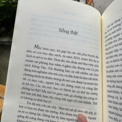 SỐNG NHƯ MỘT DÒNG SÔNG - Nguyễn Thị Ngọc Minh - Nhã Nam