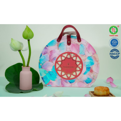 Hộp Bánh Trung Thu 4 bánh 1 trứng 150g - COMBO SUPER A9 - Thành Long - (600g) - VIỆT NAM