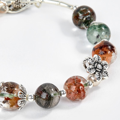 Vòng Tay Thạch Anh Ưu Linh Đa Sắc Phối Charm Hồng Hạc Bạc