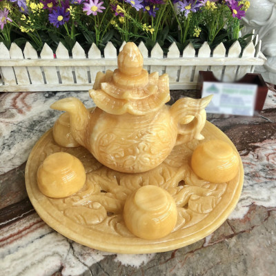 Bộ ấm trà chạm rồng đá ngọc hoàng long