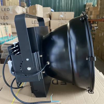 Đèn cẩu tháp, cầu cảng chiếu xa công suất 400W