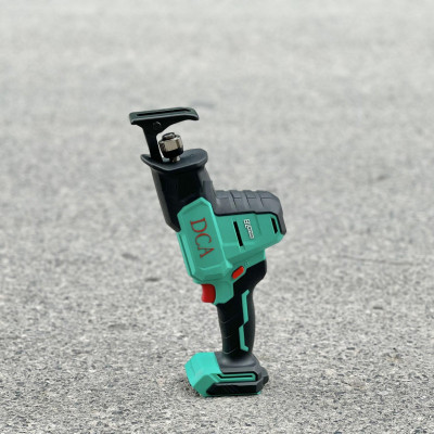 MÁY CƯA KIẾM KHÔNG CHỔI THAN DÙNG PIN DCA ADJF22Z (KHÔNG KÈM PIN VÀ SẠC) - HÀNG CHÍNH HÃNG