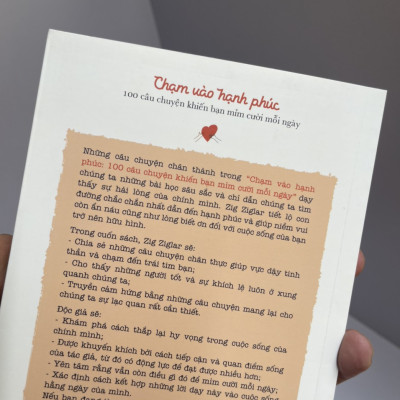 CHẠM VÀO HẠNH PHÚC - 100 CÂU CHUYỆN KHIẾN BẠN  MỈM CƯỜI MỖI NGÀY - Zig Ziglar – Phúc Chi dịch - Bizbooks - NXB Hồng Đức.