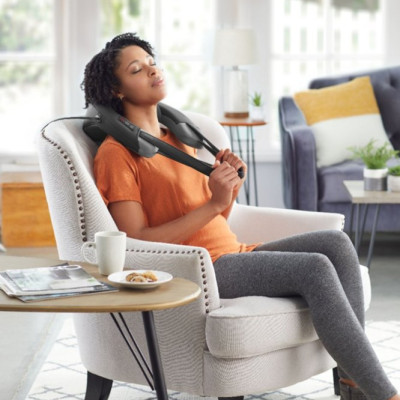 Đai massage USA cổ vai gáy Shiatsu kèm nhiệt hồng ngoại HoMedics NMS-377 nhập khẩu chính hãng USA