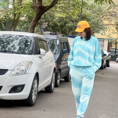 Bộ nỉ Victoria Secret màu xanh loang unisex mềm mịn, thoải mái cho vận động thể thao và phù hợp cả mặc nhà