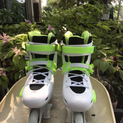 Giày Patin Người Lớn Centosy Xmax, 2 màu đen trắng có bánh đèn sáng