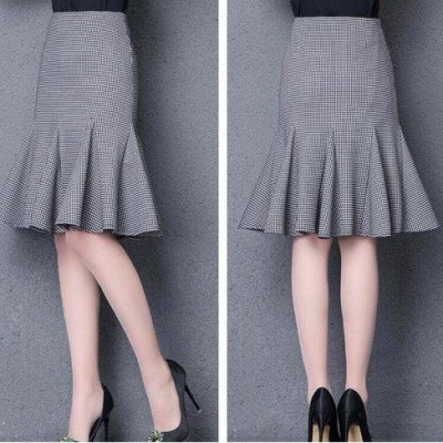 Chân váy đuôi cá sọc sang trọng