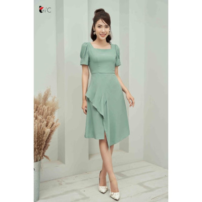 Đầm A cổ vuông, tay bồng, bèo lệch Tri