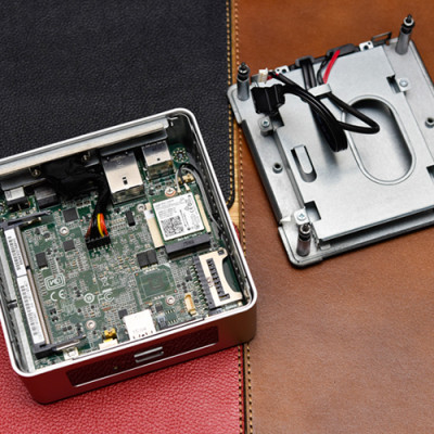 Mini PC Intel NUC NUC5CPYH - Celeron N3050 - Hàng Chính Hãng