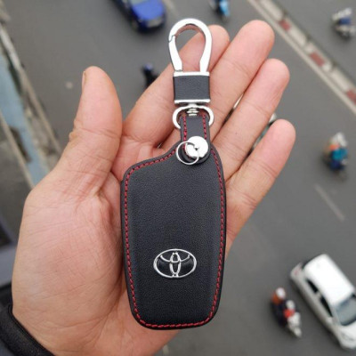 Bao Da Chìa Khóa Dành Cho Xe Toyota Cross (Da Thật) Logo 3D