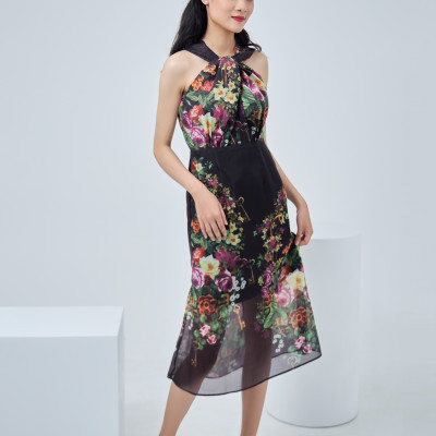 Đầm Voan Cổ Yếm Khoét Lưng Maxivic, La Mộc - LM0122124