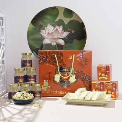 Hộp Quà 6 Hũ Yến Sào Chưng Hạt Sen Nhân Việt 30% Yến 70ml/Hũ