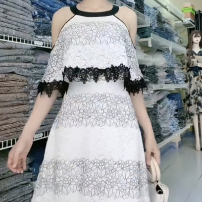 Đầm trễ vai ren thêu chất lượng cao Myqlothing.