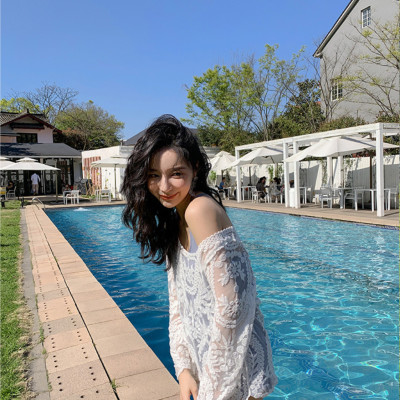 Áo ren lưới đi biển mặc khoác ngoài bikini dài tay dáng chui đầu sexy quyến rũ