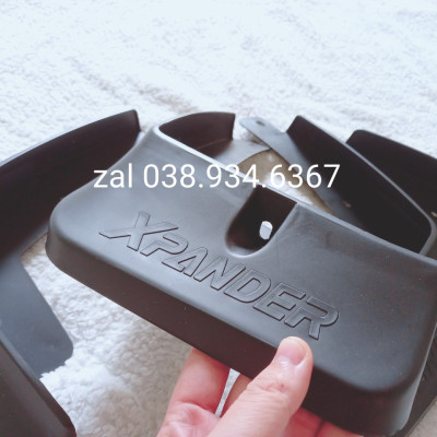 Bộ 4 chắn bùn theo xe dành cho Mitsubishi Xpander 2018-2022 kèm ốc vít