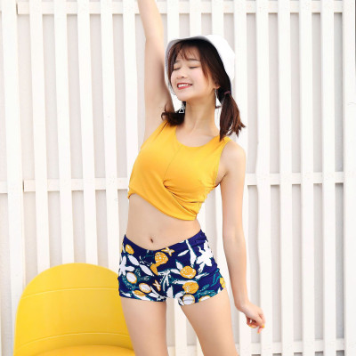 Bộ đồ bơi  gồm chân váy  + áo bơi có mút , họa tiết mới   đi biển , dã ngoại  thiết kế thời trang, hiện đại đẹp và nữ tính ( dưới 50kg )