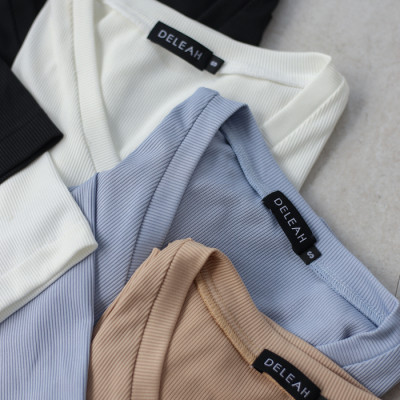 De Leah - Áo Body Cổ V - Xanh Dương