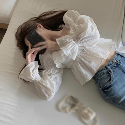 Áo nữ thời trang dáng ngắn tay bồng màu trắng sành điệu