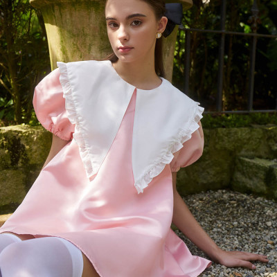 DOTTIE - Đầm ngắn cổ phối vải nhún bèo - Hồng - D0463