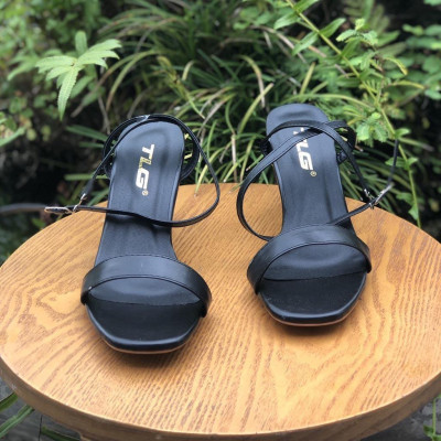 Sandal nữ cao gót hot trend trẻ trung năng động 21367