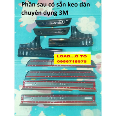 Ốp Bậc Cửa, Nẹp Bước Chân Trong, Ngoài Xe KIA Seltos 2022-2020 Vân Titan Cao Cấp