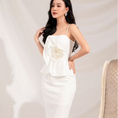 ĐẦM ÔM 2 DÂY LAI ÁO XÒE ĐÍNH HOA HỒNG