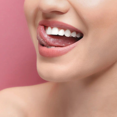 Kem Đánh Trắng Răng Cao Cấp Apagard Premio 105 G