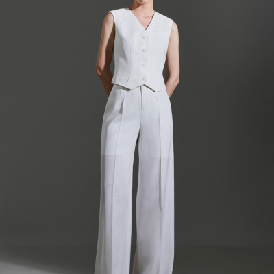 Áo gile form xuông ôm TOVE màu trắng thiết kế cao cấp WHITE CHIC