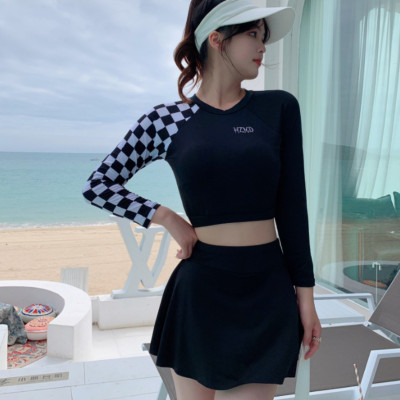 Bộ đồ bơi bikini kín đáo nữ hai mảnh đi tắm biển áo dài tay kèm váy - B34