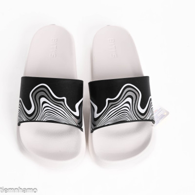 Dép quai ngang Biti